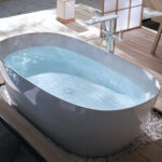 INAX S600 FREESTANDING BATHTUB - Image 3