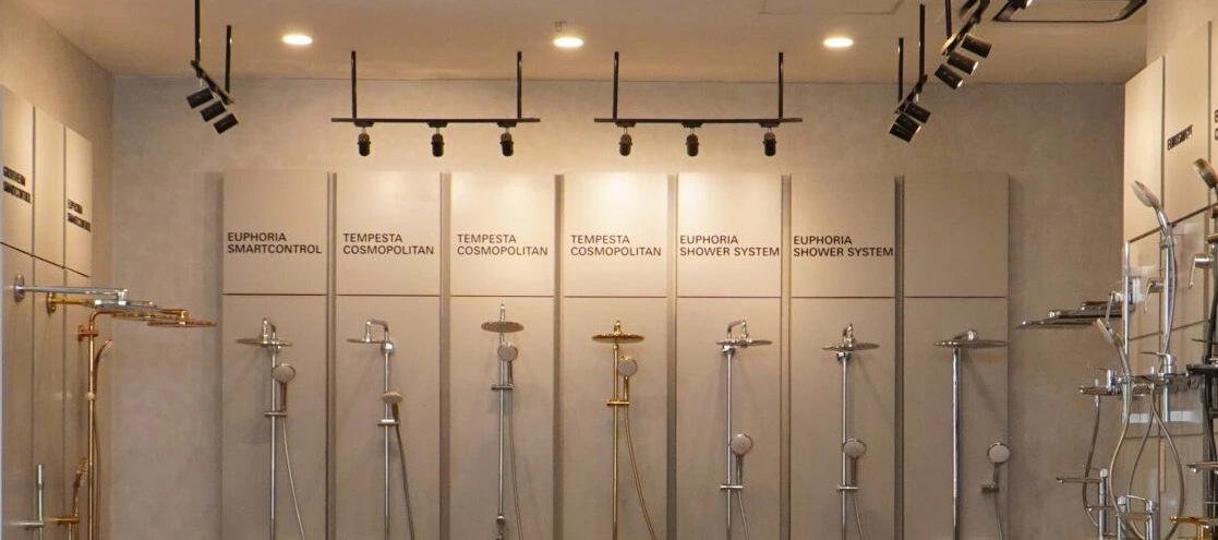 Koleksi shower fitting di Showroom Galleria
