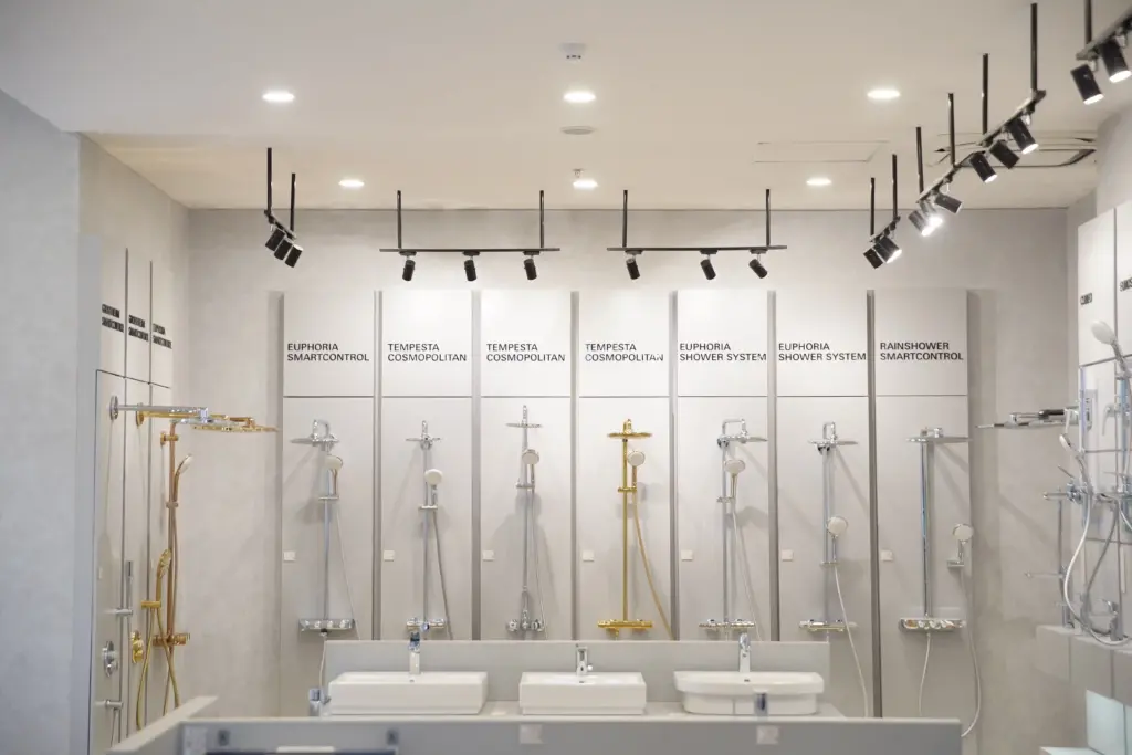 Koleksi shower di Galleria Surabaya